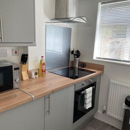 Comfy Home For Contractors And Families With Free Parking - Sage View Aldershot Exterior photo